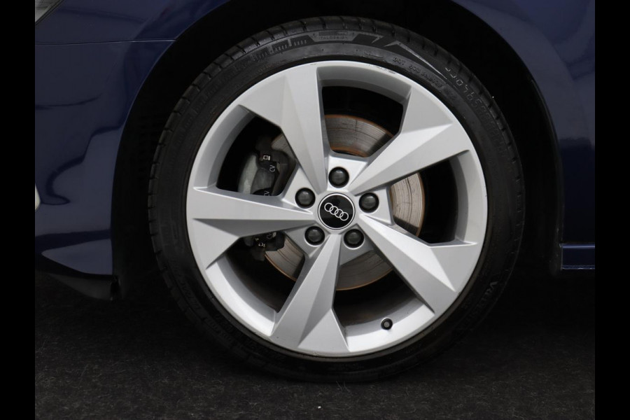 Audi A3 30 TFSI Advanced edition | Stoelverwarming | Adaptive cruise | Keyless | Camera | Carplay | Audi Sound | Full LED | Climate control | Virtual Cockpit | Parkeerhulp