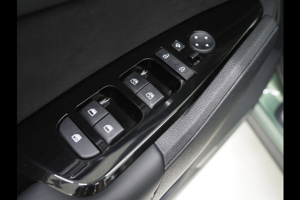 Kia Sportage 1.6 T-GDi Plug-in Hybrid AWD GT-Line | Panoramadak | Sportstoelen | Leder | 360 | Keyless | Adaptive Cruise | Sfeerlicht | Carplay