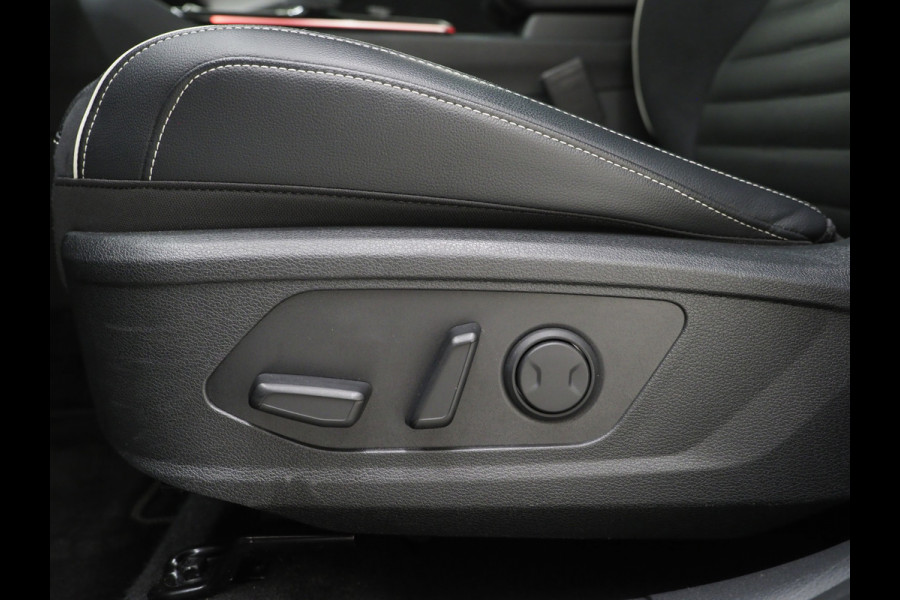 Kia Sportage 1.6 T-GDi Plug-in Hybrid AWD GT-Line | Panoramadak | Sportstoelen | Leder | 360 | Keyless | Adaptive Cruise | Sfeerlicht | Carplay