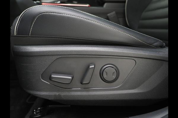 Kia Sportage 1.6 T-GDi Plug-in Hybrid AWD GT-Line | Panoramadak | Sportstoelen | Leder | 360 | Keyless | Adaptive Cruise | Sfeerlicht | Carplay