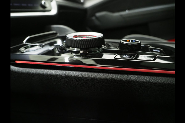 Kia Sportage 1.6 T-GDi Plug-in Hybrid AWD GT-Line | Panoramadak | Sportstoelen | Leder | 360 | Keyless | Adaptive Cruise | Sfeerlicht | Carplay