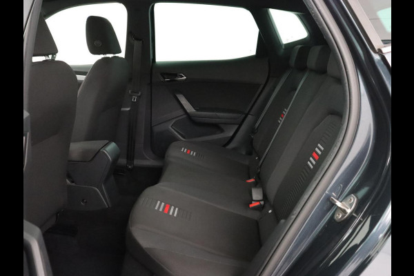 Seat Arona 1.0 TSI FR Intense | Carplay | Beats Pack | Adaptive cruise | Keyless | Full LED | Camera | Navigatie | Climate control | Bluetooth | Parkeerhulp | Getint glas