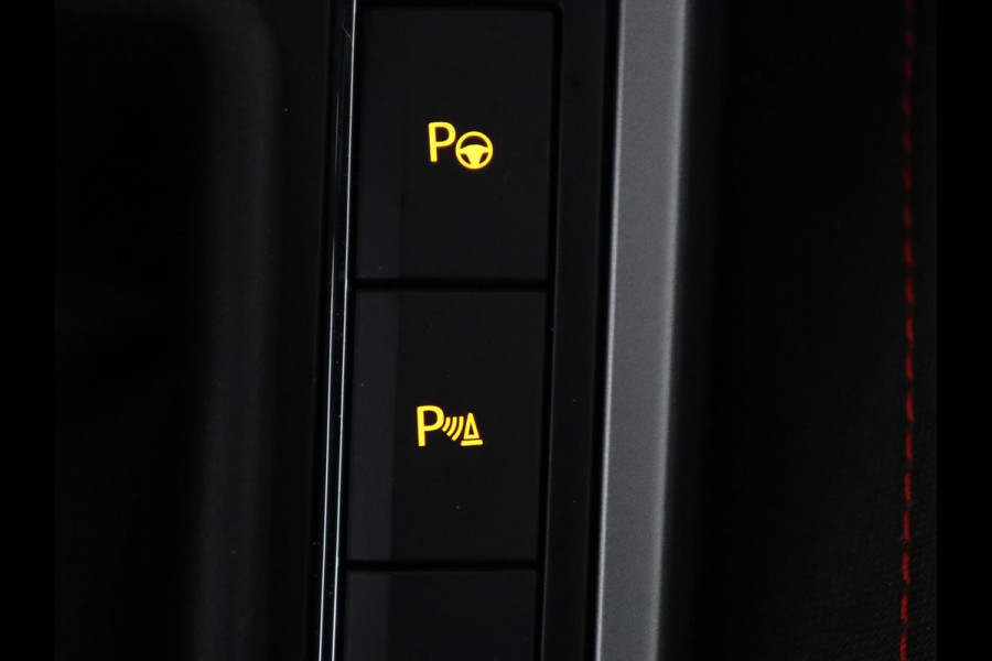 Seat Arona 1.0 TSI FR Intense | Carplay | Beats Pack | Adaptive cruise | Keyless | Full LED | Camera | Navigatie | Climate control | Bluetooth | Parkeerhulp | Getint glas