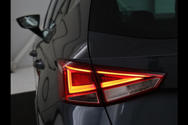 Seat Arona 1.0 TSI FR Intense | Carplay | Beats Pack | Adaptive cruise | Keyless | Full LED | Camera | Navigatie | Climate control | Bluetooth | Parkeerhulp | Getint glas