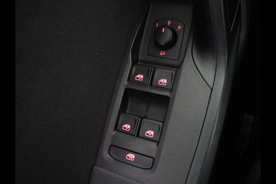 Seat Arona 1.0 TSI FR Intense | Carplay | Beats Pack | Adaptive cruise | Keyless | Full LED | Camera | Navigatie | Climate control | Bluetooth | Parkeerhulp | Getint glas