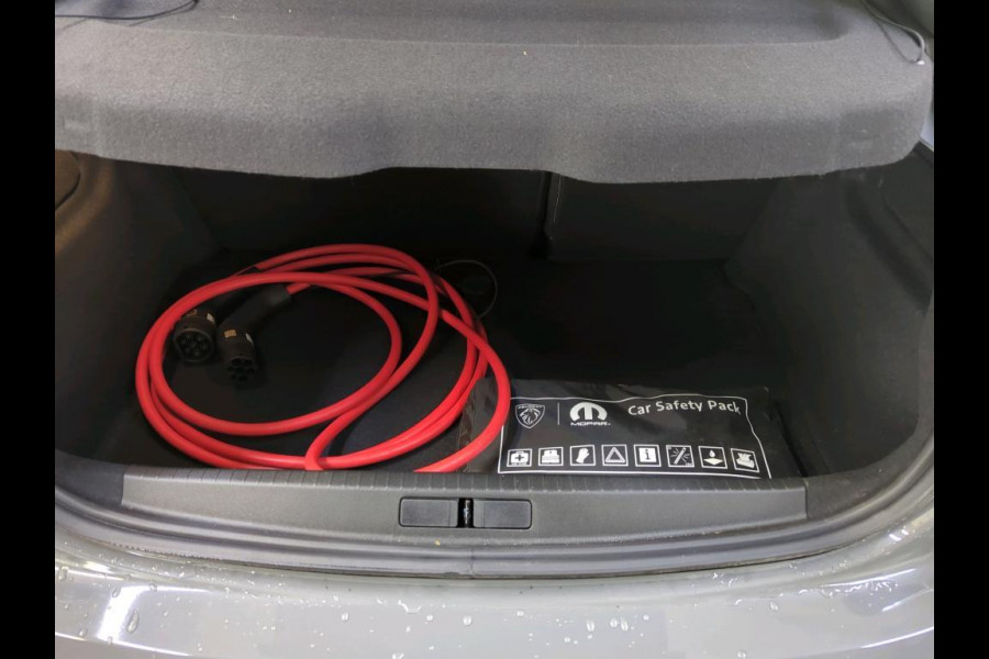 Peugeot e-208 EV GT Avantage 51 kWh