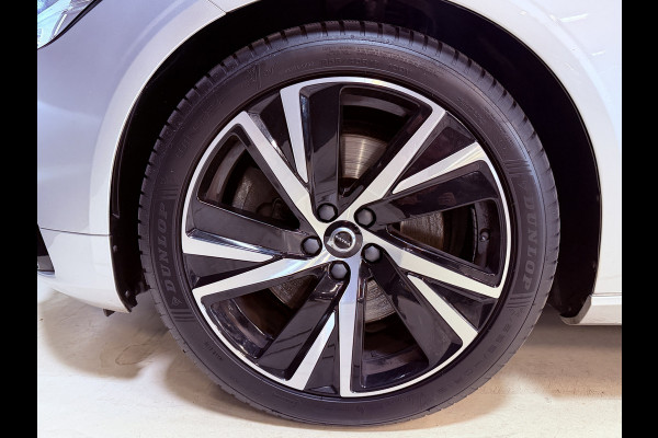 Volvo V90 2.0 B4 R-Design | Panoramadak | Elektr. trekhaak | Head-Up | Camera | Harman Kardon | Adaptive cruise | Dealer onderhouden
