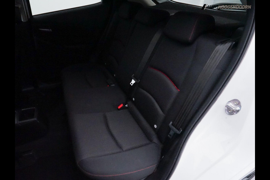 Mazda 2 1.5 Skyactiv-G Sportive (APPLE CARPLAY,ACHTERUITRIJCAMERA,LANE ASSIST,LM-VELGEN,AIRCO,CRUISE,SPORTSTOELEN,LED,TOPCONDITIE)