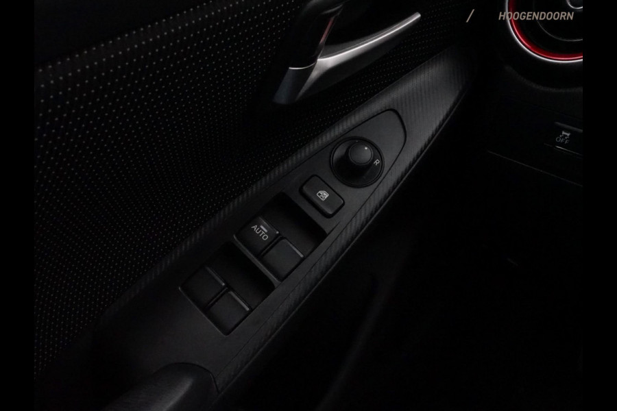 Mazda 2 1.5 Skyactiv-G Sportive (APPLE CARPLAY,ACHTERUITRIJCAMERA,LANE ASSIST,LM-VELGEN,AIRCO,CRUISE,SPORTSTOELEN,LED,TOPCONDITIE)