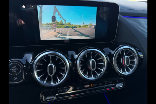 Mercedes-Benz GLA GLA 200 Progressive Leer/Trekhaak/19inch/Premium-pakket/Parkeerpakket/new model