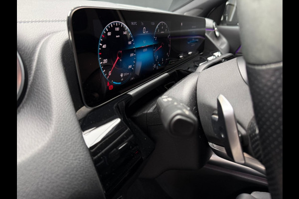 Mercedes-Benz GLA GLA 200 Progressive Leer/Trekhaak/19inch/Premium-pakket/Parkeerpakket/new model