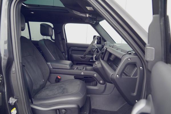 Land Rover Defender 110 5.0 P525 110 V8 / Pano / Trekhaak / Head-Up / Meridian Audio / 360 Camera / Compleet!