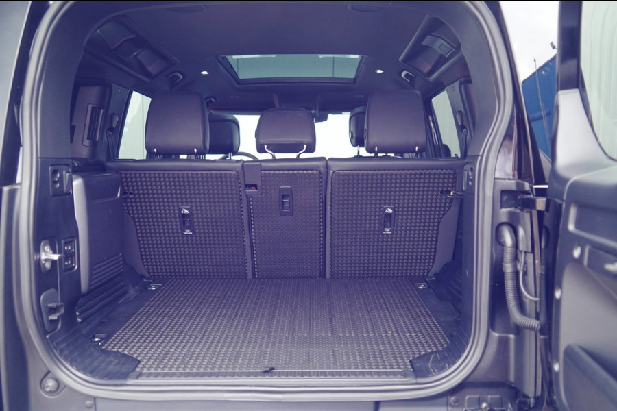 Land Rover Defender 110 5.0 P525 110 V8 / Pano / Trekhaak / Head-Up / Meridian Audio / 360 Camera / Compleet!