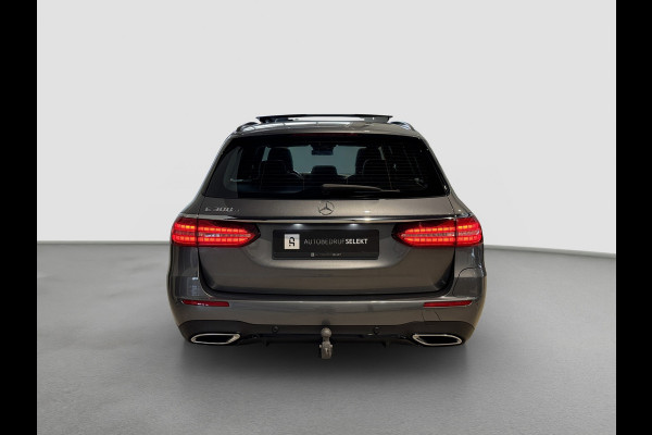 Mercedes-Benz E-Klasse Estate 300 e AMG | Pano | Trekhaak | Carplay | Sfeerverlichting | Camera | Dodehoek | 1e eigenaar