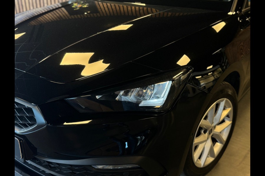 Seat Leon Sportstourer 1.0 eTSI Style Business Intense / Carplay / Sfeerverlichting / Cruise control / Parkeersensoren