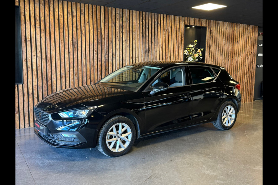 Seat Leon Sportstourer 1.0 eTSI Style Business Intense / Carplay / Sfeerverlichting / Cruise control / Parkeersensoren