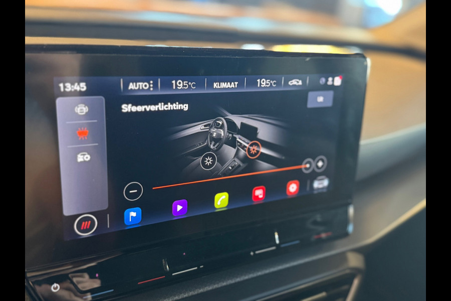 Seat Leon Sportstourer 1.0 eTSI Style Business Intense / Carplay / Sfeerverlichting / Cruise control / Parkeersensoren