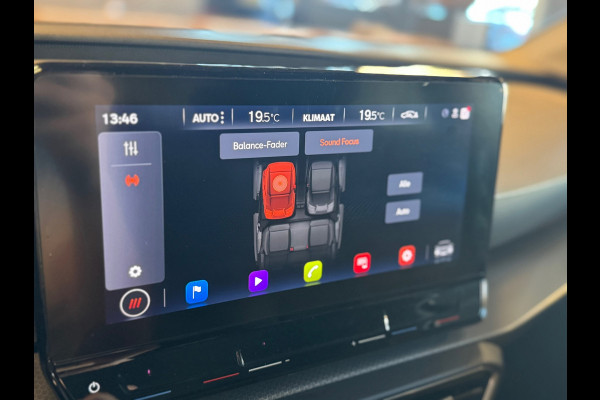 Seat Leon Sportstourer 1.0 eTSI Style Business Intense / Carplay / Sfeerverlichting / Cruise control / Parkeersensoren