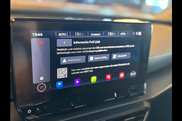 Seat Leon Sportstourer 1.0 eTSI Style Business Intense / Carplay / Sfeerverlichting / Cruise control / Parkeersensoren
