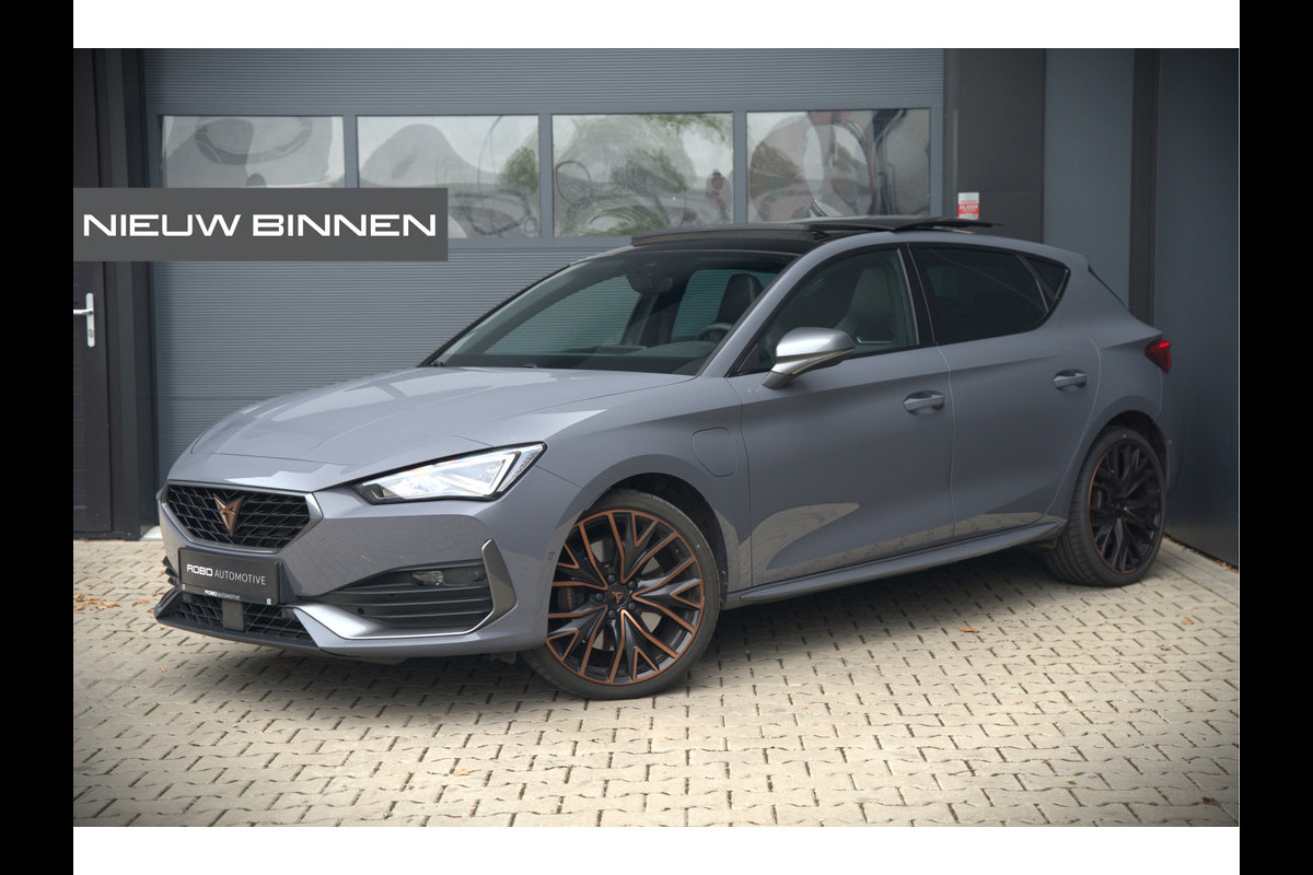 CUPRA Leon 1.4 e-Hybrid VZ Copper Edition | Panoramadak | Stoelverwarming | Stuurverwarming | Kuipstoelen | Camera | Adaptive Cruise Control | Keyless | Ambiance Verlichting | Apple Carplay | SOH 88.53%