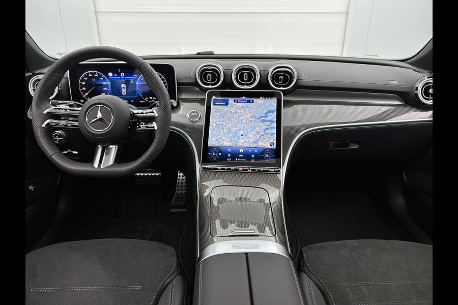 Mercedes-Benz C-Klasse 300 e Business Solution AMG | Nightpakket | Comfortpakket Plus | Middenconsole metaalstructuur | Trekhaak | Panoramaschuifdak | Smartphone integratie | 360° camera | Sfeerverlichting |