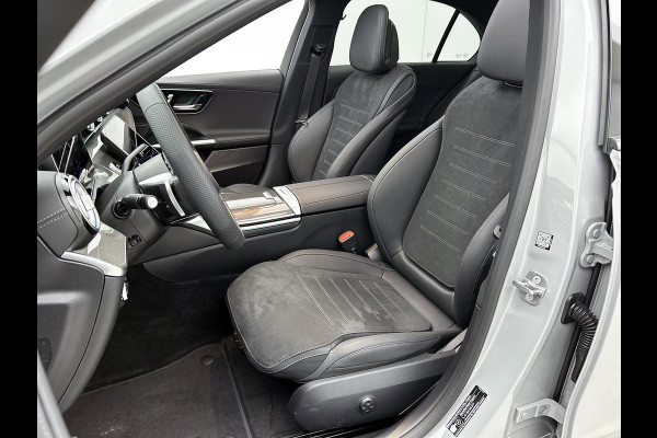 Mercedes-Benz C-Klasse 300 e Business Solution AMG | Nightpakket | Comfortpakket Plus | Middenconsole metaalstructuur | Trekhaak | Panoramaschuifdak | Smartphone integratie | 360° camera | Sfeerverlichting |