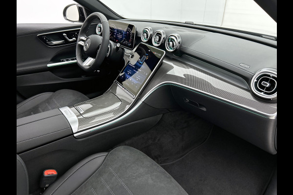 Mercedes-Benz C-Klasse 300 e Business Solution AMG | Nightpakket | Comfortpakket Plus | Middenconsole metaalstructuur | Trekhaak | Panoramaschuifdak | Smartphone integratie | 360° camera | Sfeerverlichting |