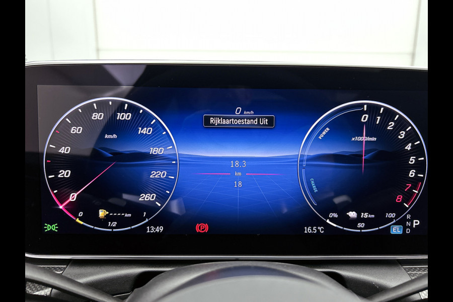 Mercedes-Benz C-Klasse 300 e Business Solution AMG | Nightpakket | Comfortpakket Plus | Middenconsole metaalstructuur | Trekhaak | Panoramaschuifdak | Smartphone integratie | 360° camera | Sfeerverlichting |