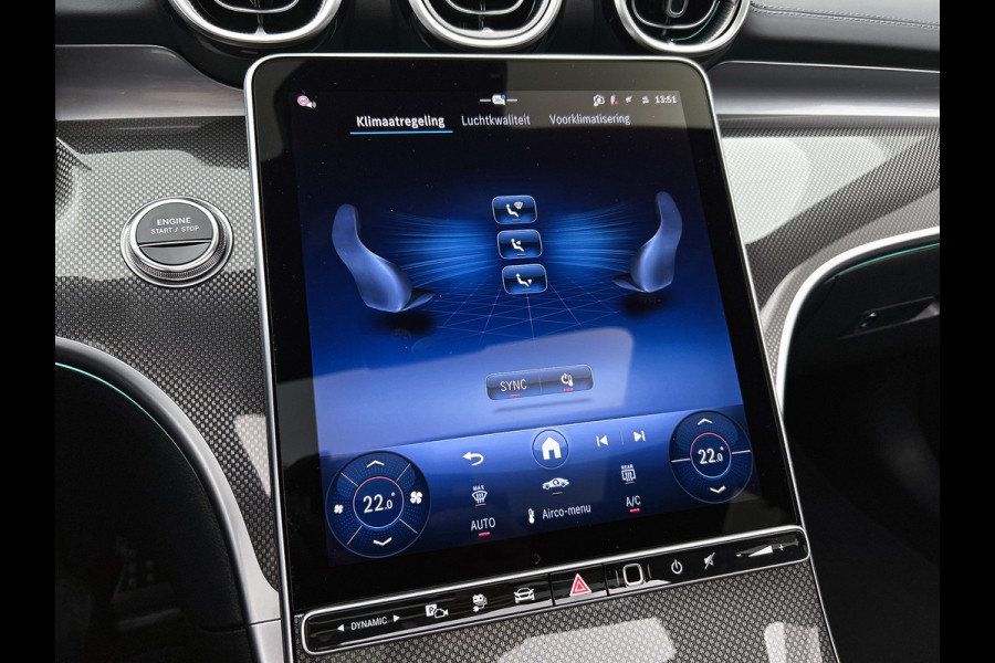 Mercedes-Benz C-Klasse 300 e Business Solution AMG | Nightpakket | Comfortpakket Plus | Middenconsole metaalstructuur | Trekhaak | Panoramaschuifdak | Smartphone integratie | 360° camera | Sfeerverlichting |