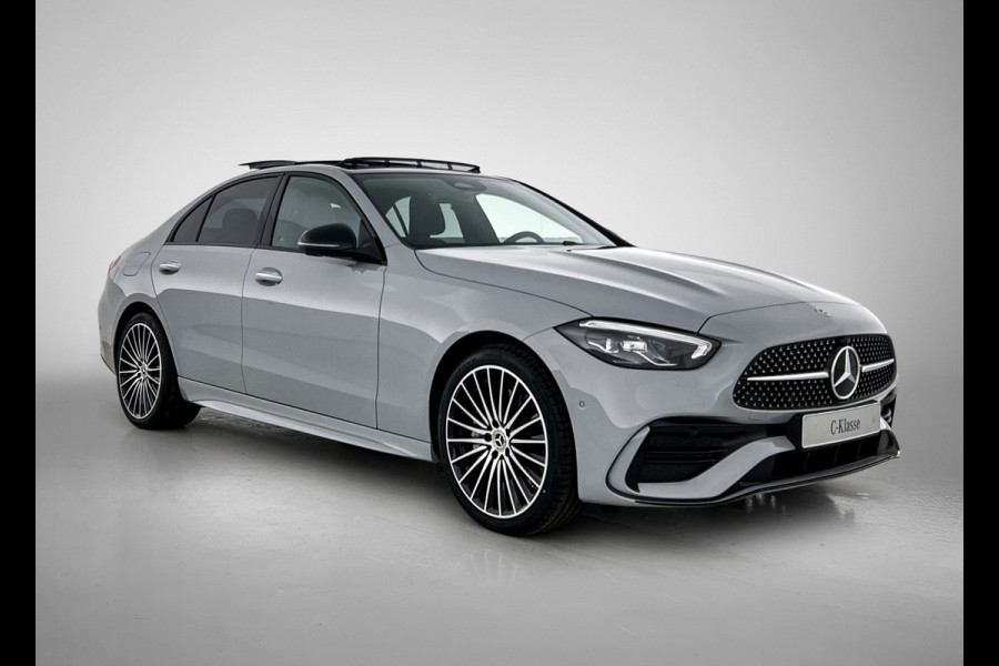 Mercedes-Benz C-Klasse 300 e Business Solution AMG | Nightpakket | Comfortpakket Plus | Middenconsole metaalstructuur | Trekhaak | Panoramaschuifdak | Smartphone integratie | 360° camera | Sfeerverlichting |