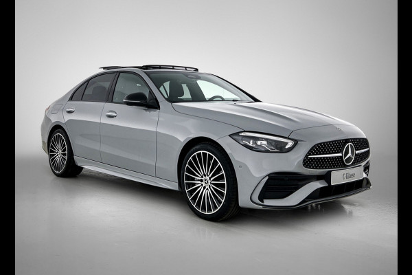 Mercedes-Benz C-Klasse 300 e Business Solution AMG | Nightpakket | Comfortpakket Plus | Middenconsole metaalstructuur | Trekhaak | Panoramaschuifdak | Smartphone integratie | 360° camera | Sfeerverlichting |