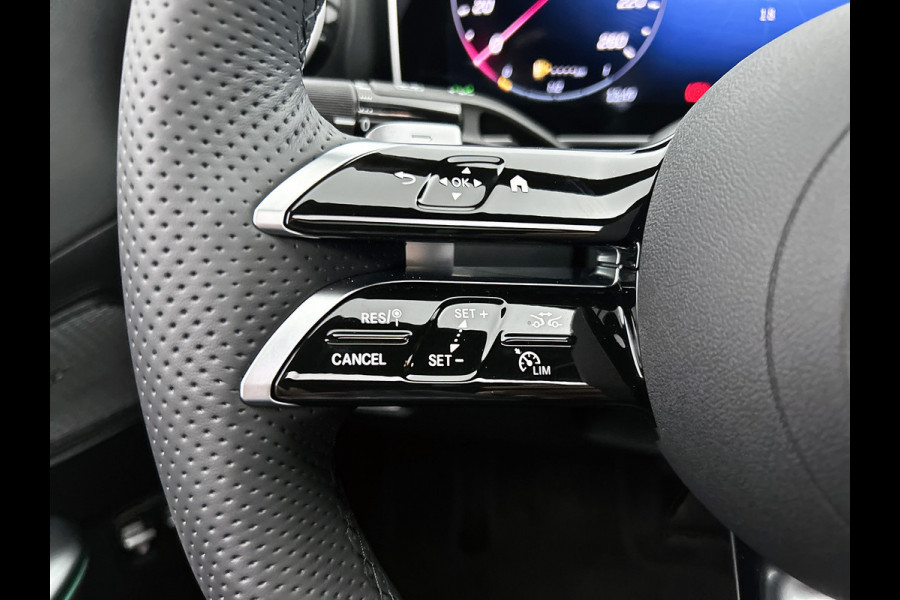 Mercedes-Benz C-Klasse 300 e Business Solution AMG | Nightpakket | Comfortpakket Plus | Middenconsole metaalstructuur | Trekhaak | Panoramaschuifdak | Smartphone integratie | 360° camera | Sfeerverlichting |