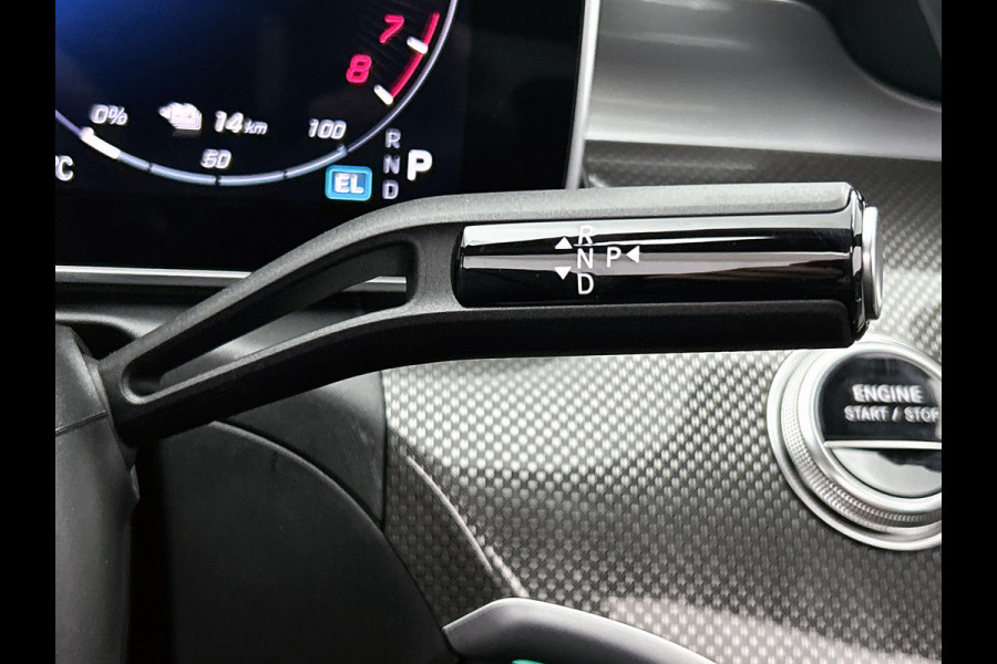 Mercedes-Benz C-Klasse 300 e Business Solution AMG | Nightpakket | Comfortpakket Plus | Middenconsole metaalstructuur | Trekhaak | Panoramaschuifdak | Smartphone integratie | 360° camera | Sfeerverlichting |