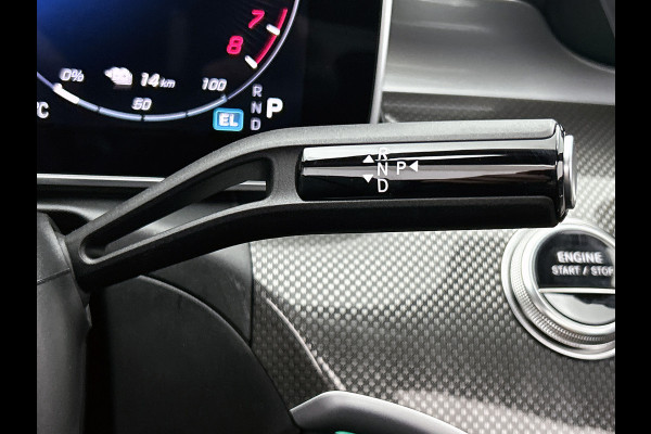 Mercedes-Benz C-Klasse 300 e Business Solution AMG | Nightpakket | Comfortpakket Plus | Middenconsole metaalstructuur | Trekhaak | Panoramaschuifdak | Smartphone integratie | 360° camera | Sfeerverlichting |