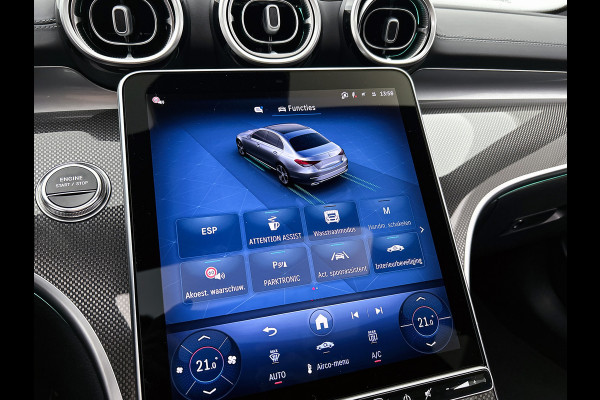Mercedes-Benz C-Klasse 300 e Business Solution AMG | Nightpakket | Comfortpakket Plus | Middenconsole metaalstructuur | Trekhaak | Panoramaschuifdak | Smartphone integratie | 360° camera | Sfeerverlichting |