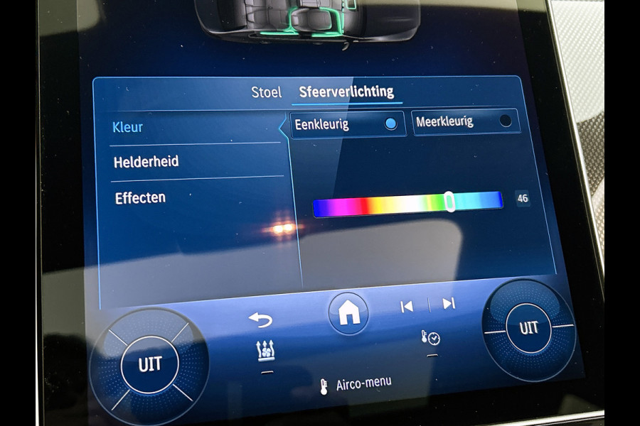Mercedes-Benz C-Klasse 300 e Business Solution AMG | Nightpakket | Comfortpakket Plus | Middenconsole metaalstructuur | Trekhaak | Panoramaschuifdak | Smartphone integratie | 360° camera | Sfeerverlichting |