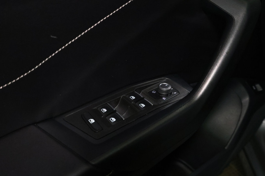 Volkswagen T-Roc 1.5 TSI Style AVM DSG VIRTUAL CARPLAY CLIMA CAMERA PDC "23