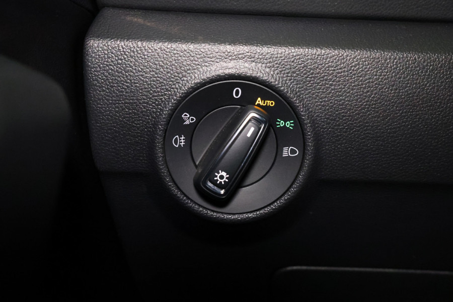 Volkswagen T-Roc 1.5 TSI Style AVM DSG VIRTUAL CARPLAY CLIMA CAMERA PDC "23