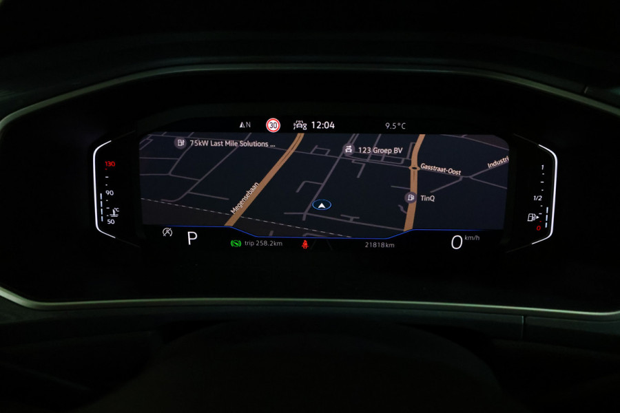 Volkswagen T-Roc 1.5 TSI Style AVM DSG VIRTUAL CARPLAY CLIMA CAMERA PDC "23