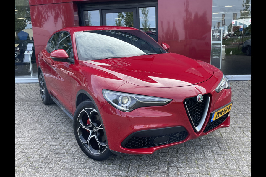 Alfa Romeo Stelvio 2.0 T AWD Ti | Stoel/Stuurverwarming | 20" Velgen | Camera
