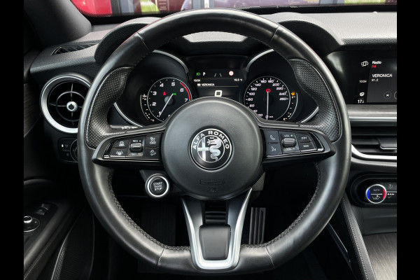Alfa Romeo Stelvio 2.0 T AWD Ti | Stoel/Stuurverwarming | 20" Velgen | Camera