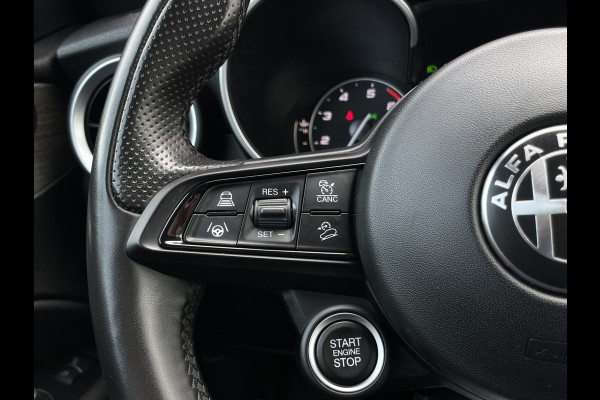Alfa Romeo Stelvio 2.0 T AWD Ti | Stoel/Stuurverwarming | 20" Velgen | Camera
