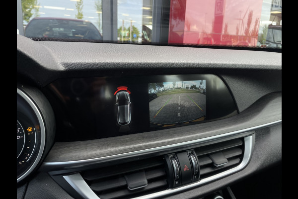 Alfa Romeo Stelvio 2.0 T AWD Ti | Stoel/Stuurverwarming | 20" Velgen | Camera
