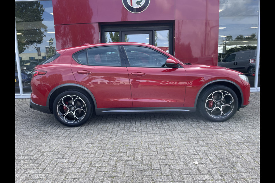 Alfa Romeo Stelvio 2.0 T AWD Ti | Stoel/Stuurverwarming | 20" Velgen | Camera