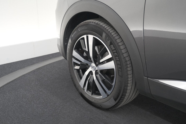 Peugeot 3008 PureTech 130 EAT8 GT | Camera | Adaptieve Cruise Control | Elektrische Kofferklep | Dodehoekdetectie