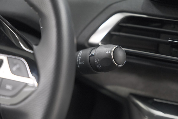 Peugeot 3008 PureTech 130 EAT8 GT | Camera | Adaptieve Cruise Control | Elektrische Kofferklep | Dodehoekdetectie