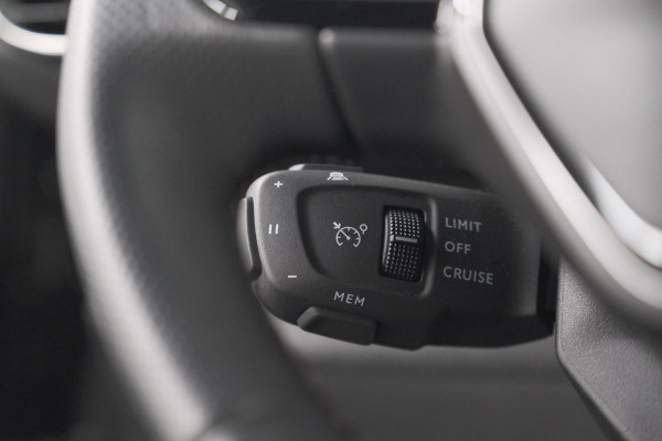 Peugeot 3008 PureTech 130 EAT8 GT | Camera | Adaptieve Cruise Control | Elektrische Kofferklep | Dodehoekdetectie