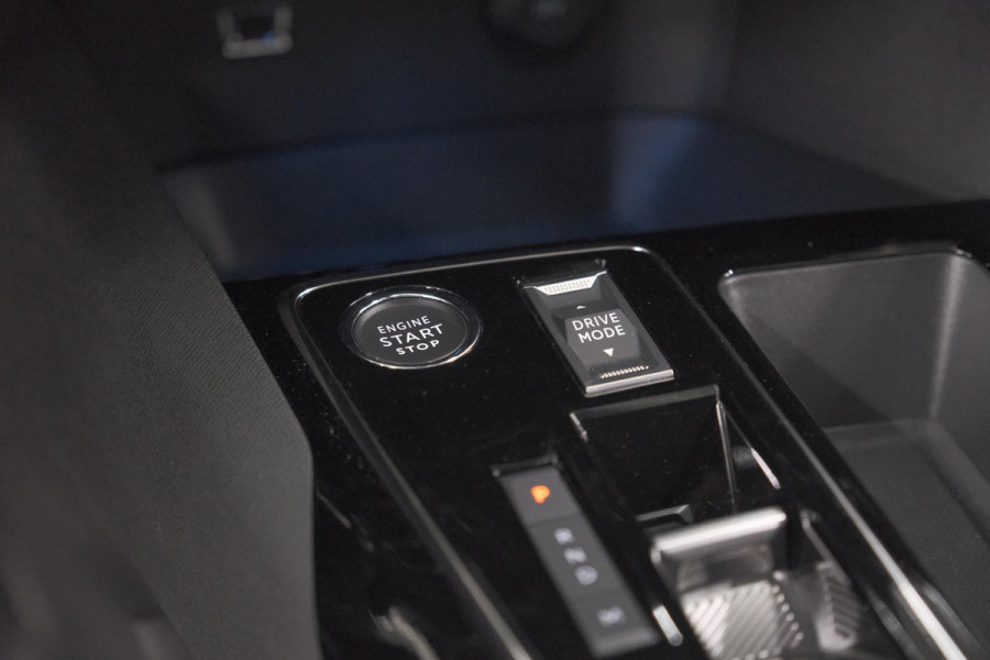 Peugeot 3008 PureTech 130 EAT8 GT | Camera | Adaptieve Cruise Control | Elektrische Kofferklep | Dodehoekdetectie