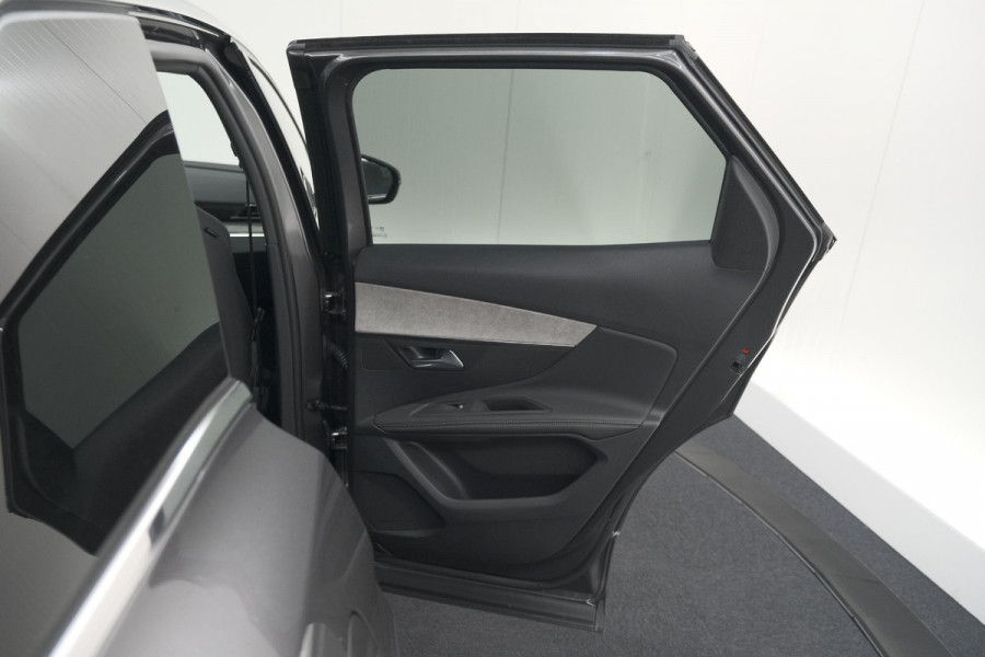 Peugeot 3008 PureTech 130 EAT8 GT | Camera | Adaptieve Cruise Control | Elektrische Kofferklep | Dodehoekdetectie