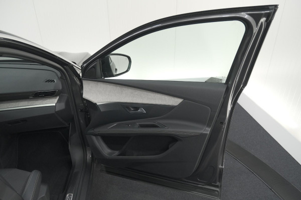 Peugeot 3008 PureTech 130 EAT8 GT | Camera | Adaptieve Cruise Control | Elektrische Kofferklep | Dodehoekdetectie